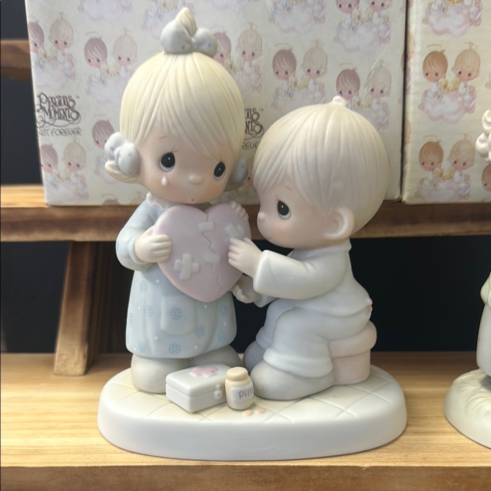 Precious Moments Pastel Figurine Set - Picture 2 of 6